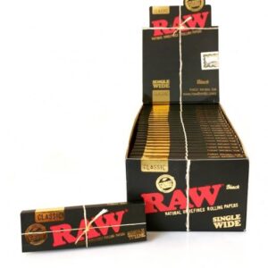 RAW BLACK REGULAR SINGLE WIDE (50 LIBRILLOS)